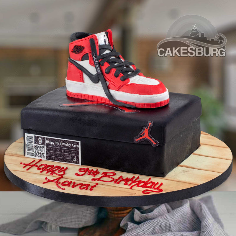 Air Jordan 1 Trainer & Shoebox Cake