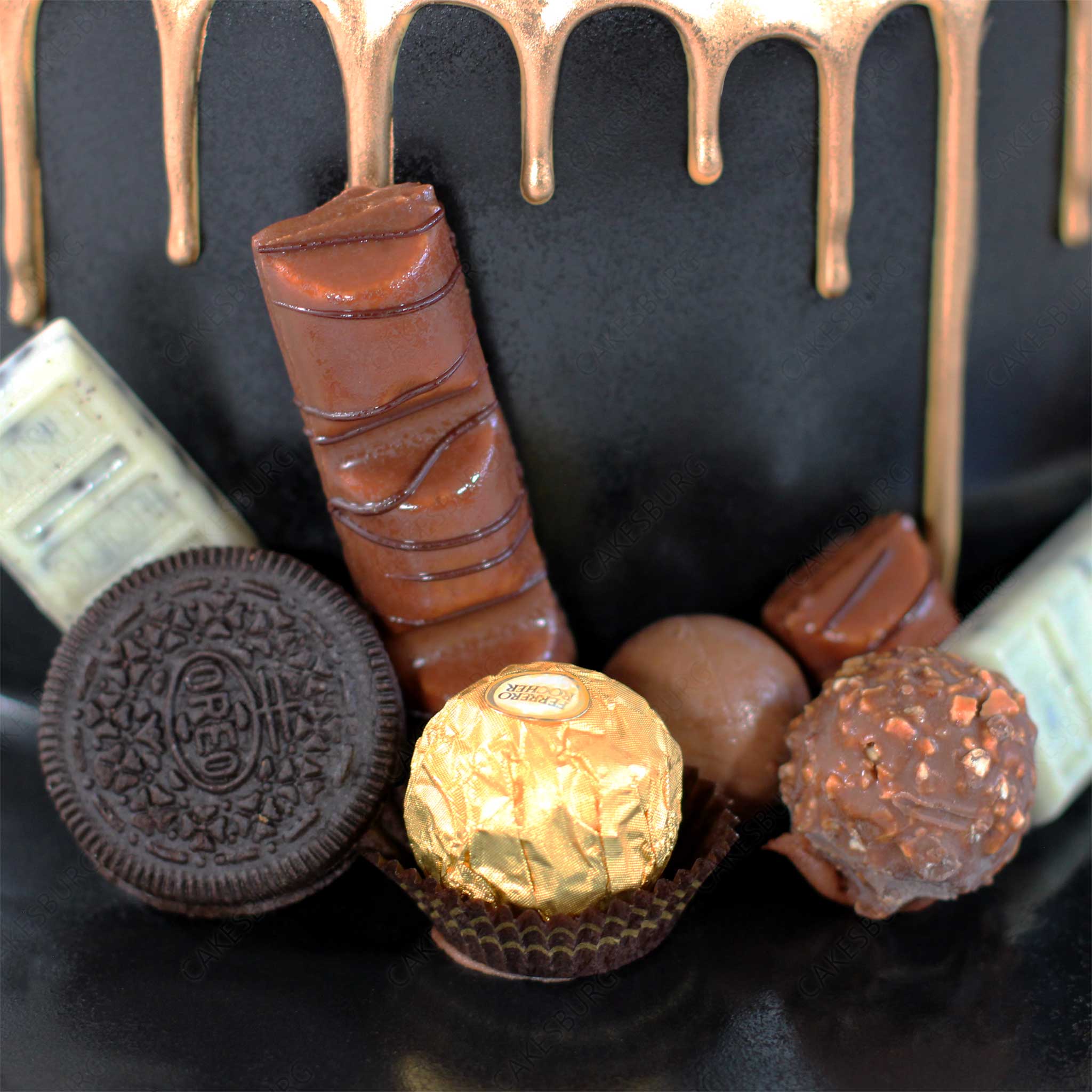 Luxury Golden/Black Drip Cake with Personalised Glitter Cardstock Topper