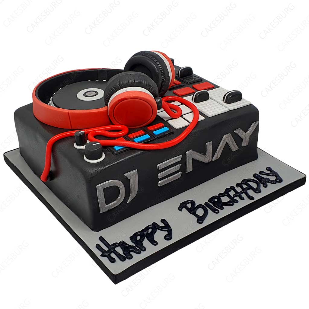 DJ Deck Cake! - Custom Cakes by Manisha | Facebook
