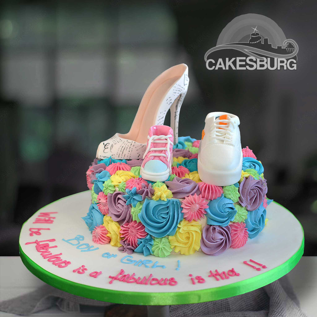 A Sneaker head's birthday cake! Turns out shoes are hard : r/cakedecorating