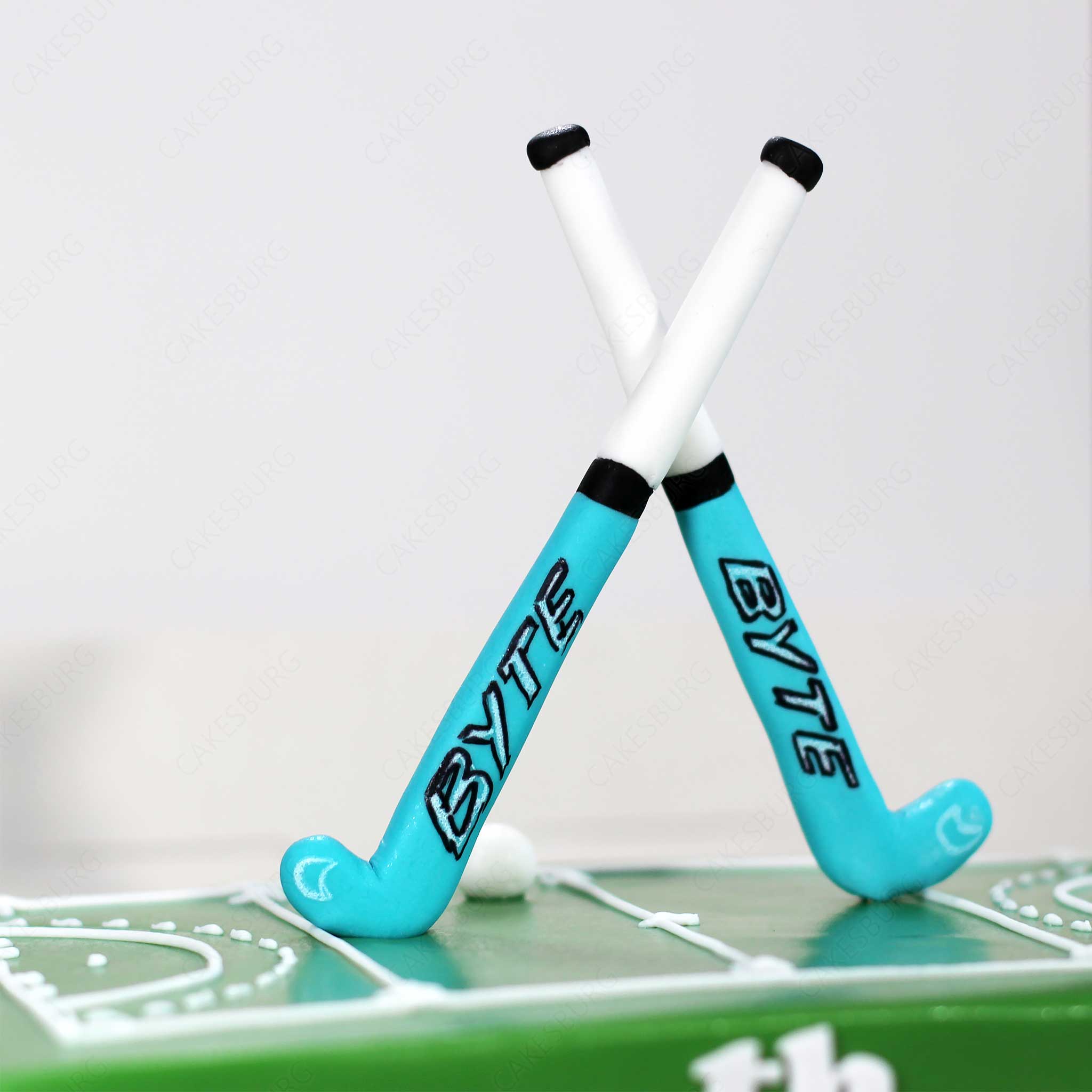 Byte Hockey Sticks Cake