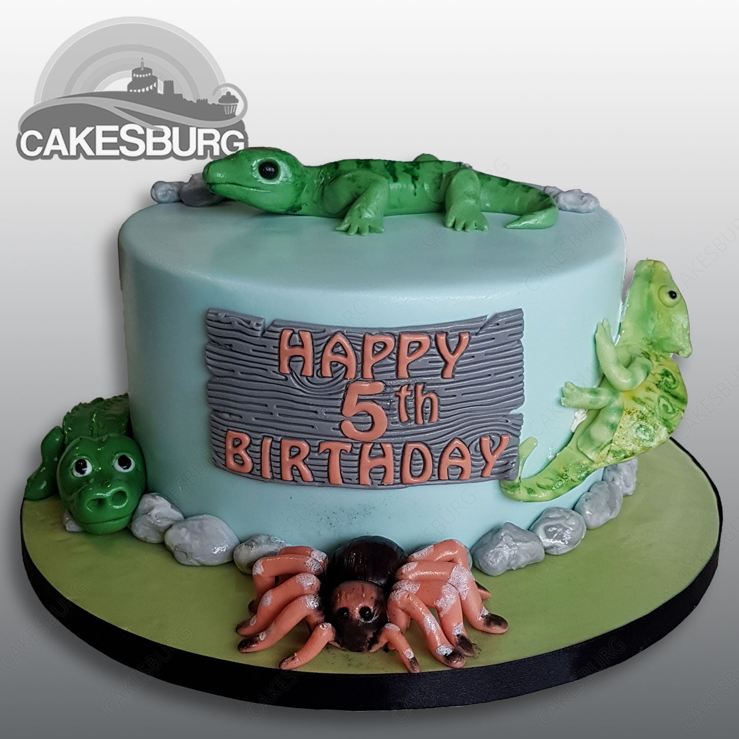 Collared Lizard - Decorated Cake by SOH - CakesDecor